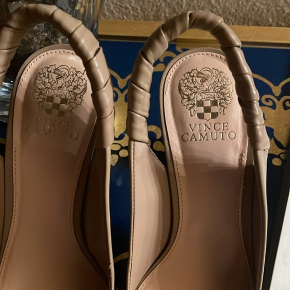 Vince Camuto sling back tan heels - Picture 5 of 8